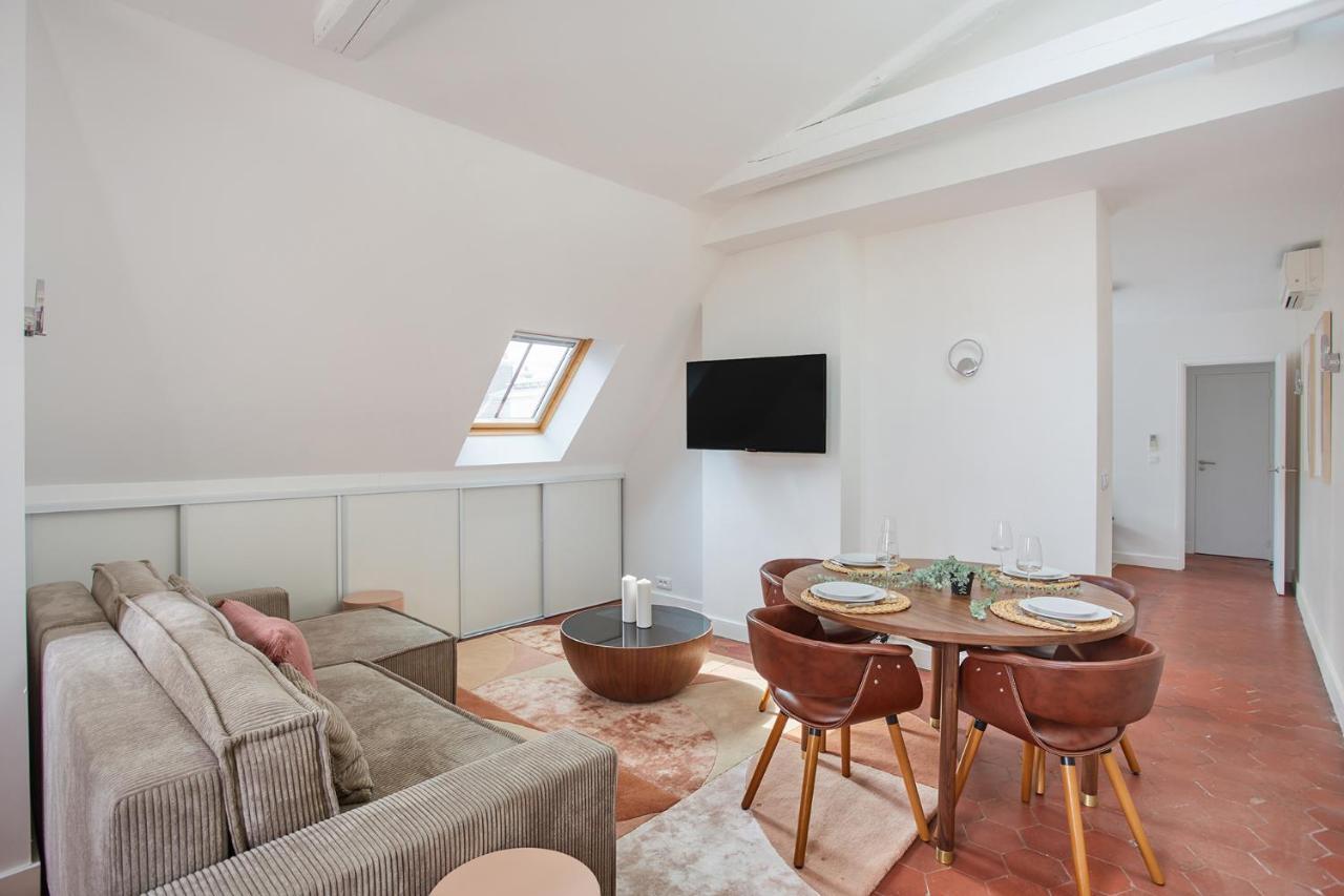 Apartement Montaigne George V By Studio Prestige 巴黎 外观 照片