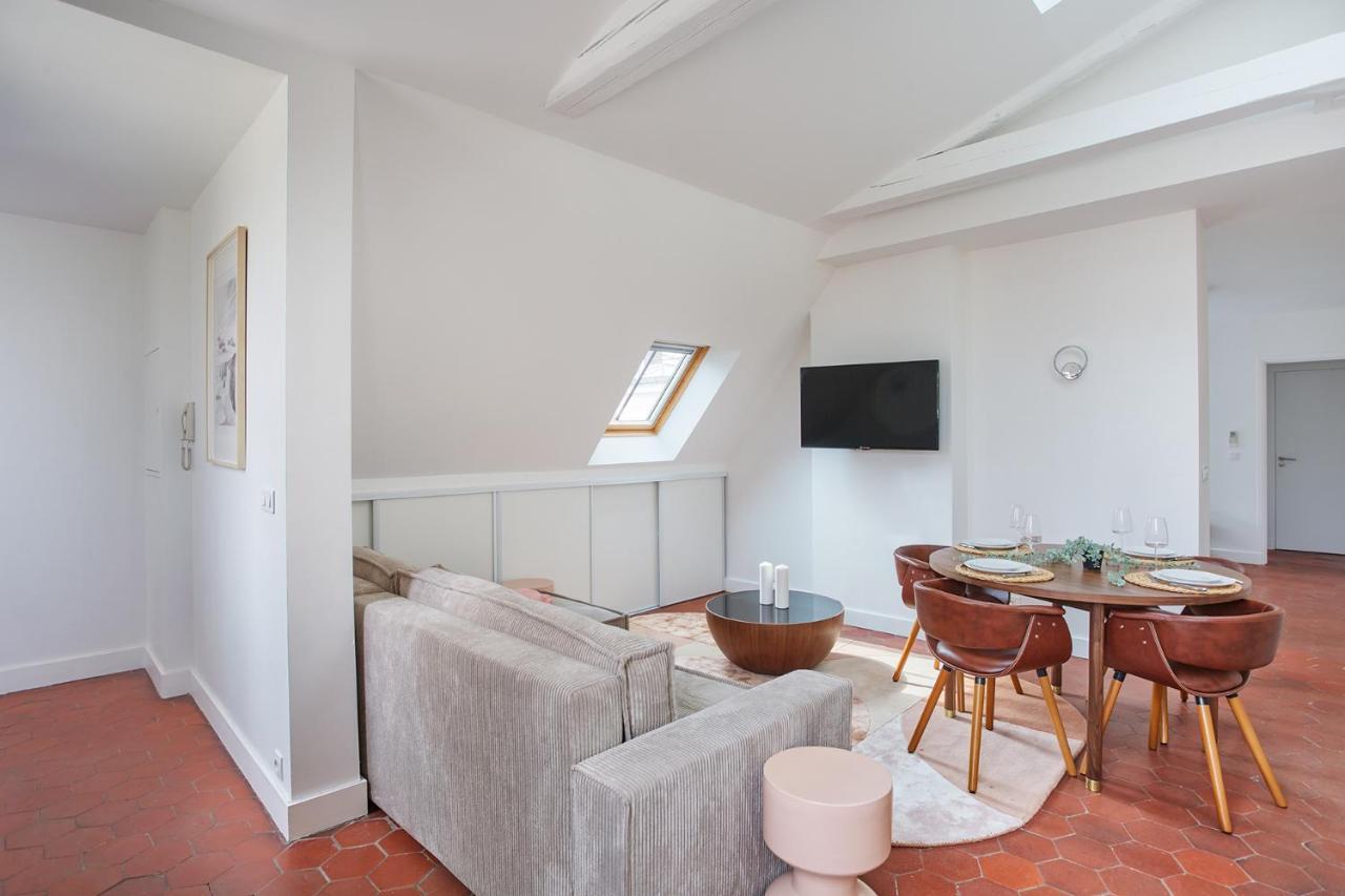 Apartement Montaigne George V By Studio Prestige 巴黎 外观 照片
